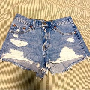 Distressed Levi’s shorts